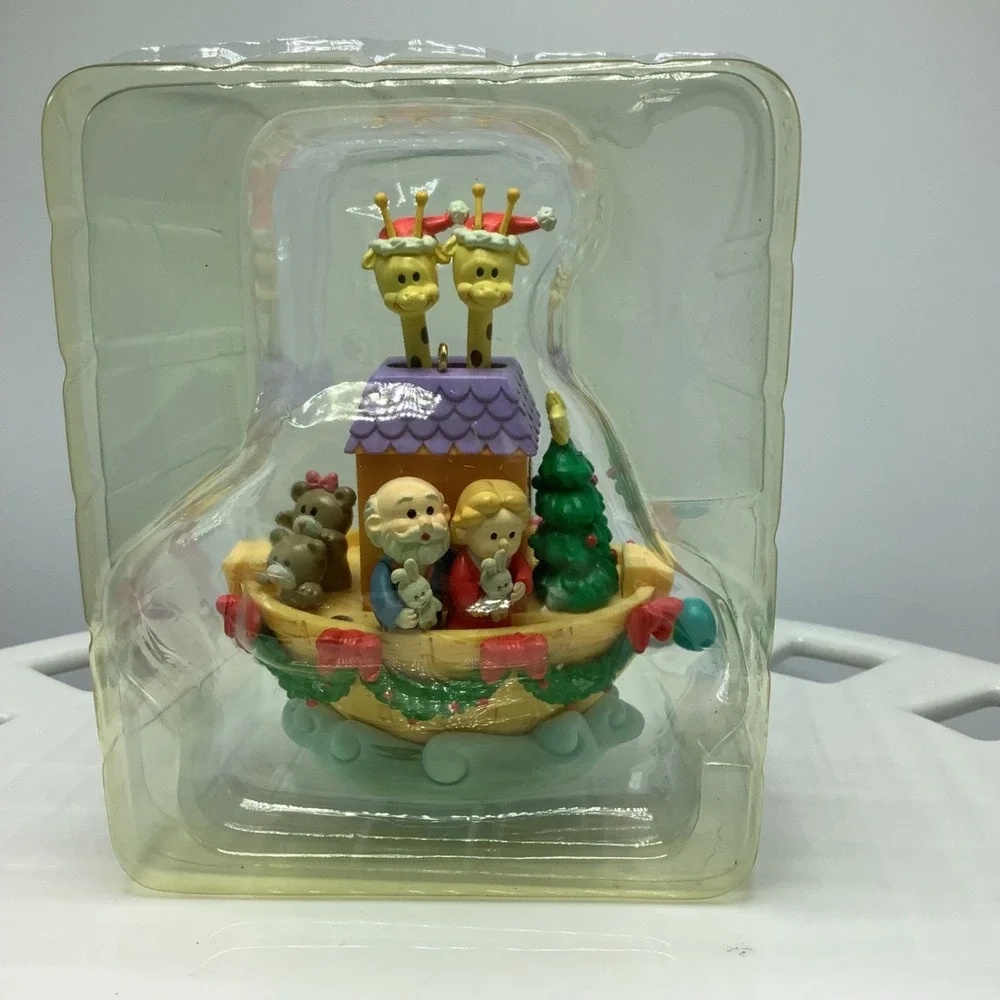 Eckerd Holiday Classics Santa's Ark Ornament 1998‎ in Box